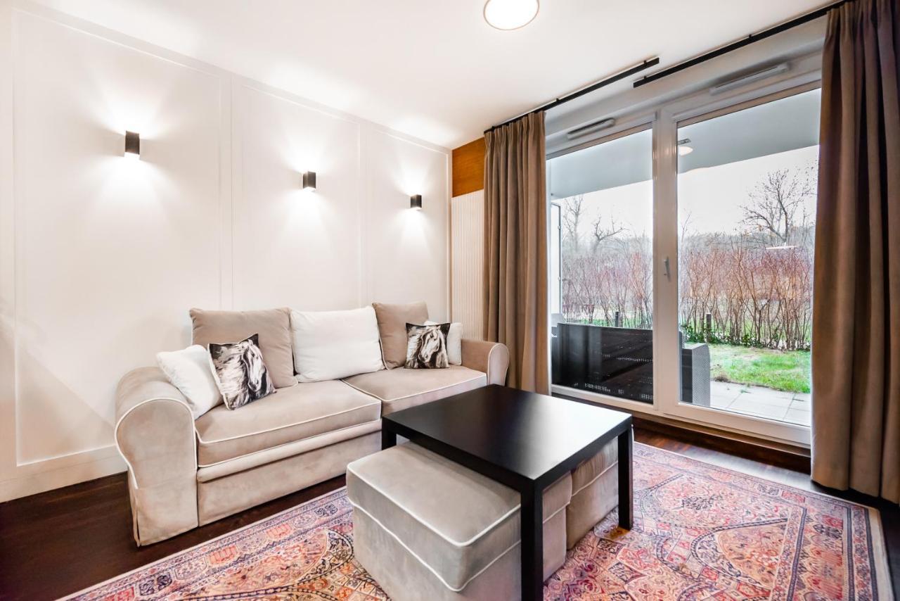 Wola Luxury Wooden Apartment 华沙 外观 照片