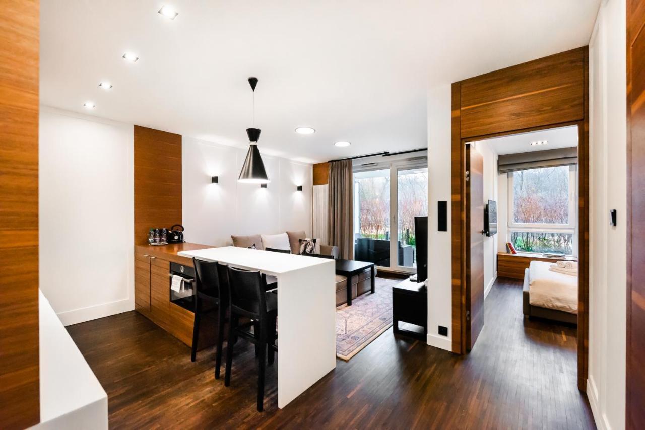 Wola Luxury Wooden Apartment 华沙 外观 照片