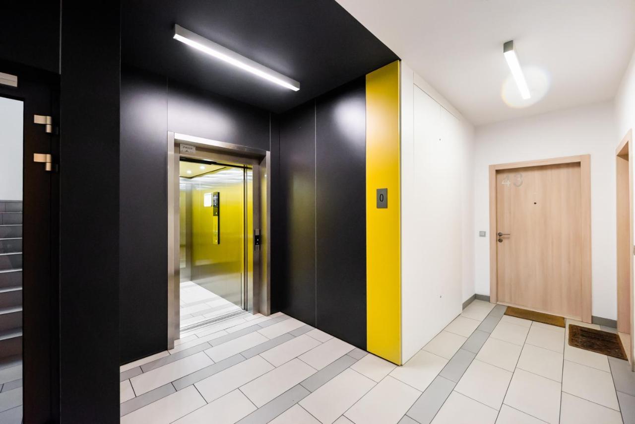 Wola Luxury Wooden Apartment 华沙 外观 照片
